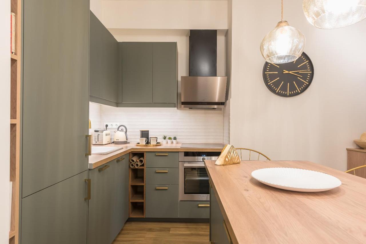 Chic And Comfort Home In Central Афіни Екстер'єр фото
